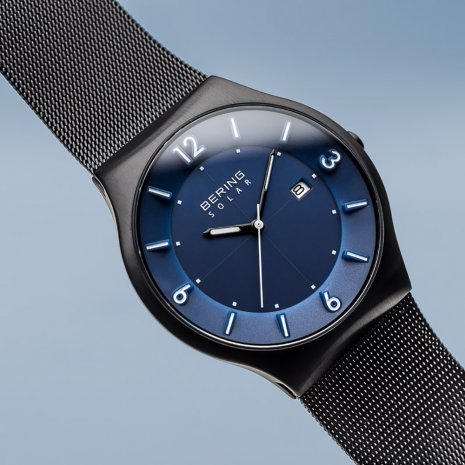 Bering watch blue